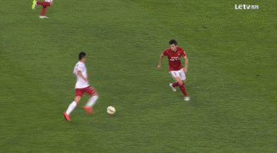 经典足球gif,足球热血励志图片