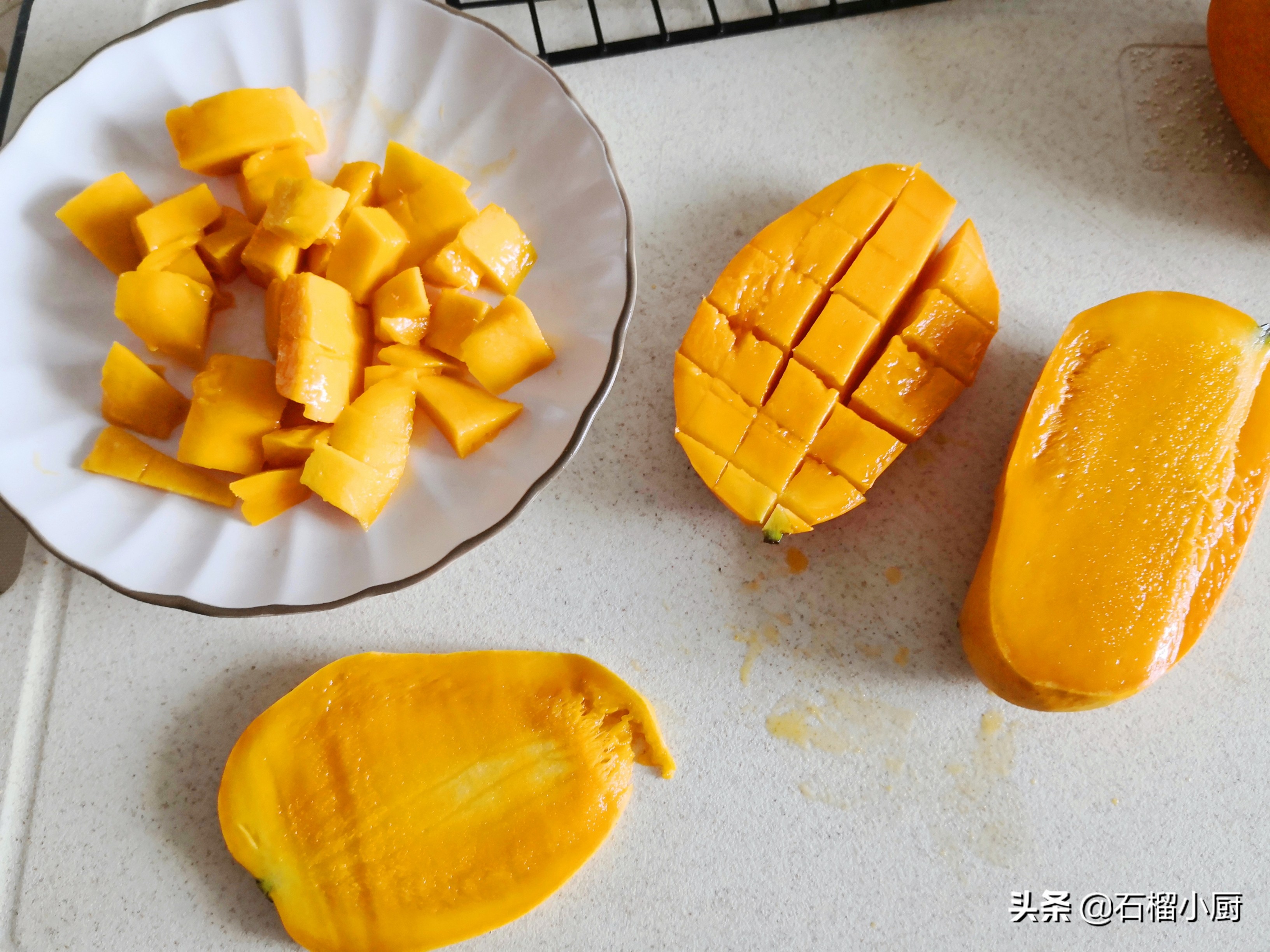 简单又好吃的蛋糕裱花,超简单的蛋糕裱花手残党也可以做