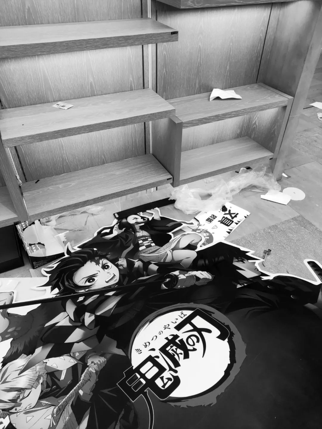 一家面临倒闭的书店,一家书店引发惊天血案