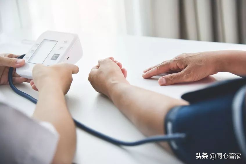 欧姆龙电子血压计故障参照表,欧姆龙电子血压计几年就不能用了