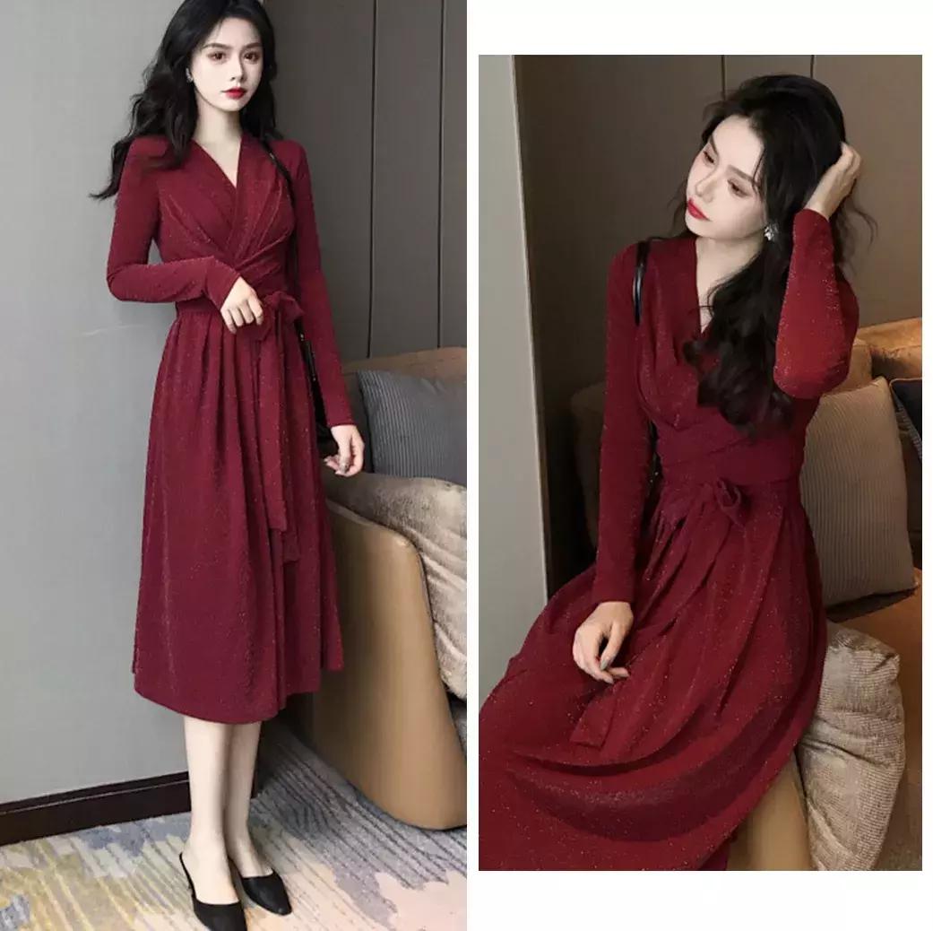 气质冬款裙子穿搭高级感,少女感十足的温柔风穿搭绿色毛衣