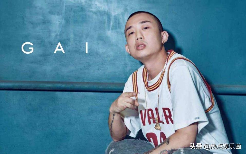 披荆斩棘的哥哥gai和陈小春哪一期,披荆斩棘的哥哥gai跟谁一起入场