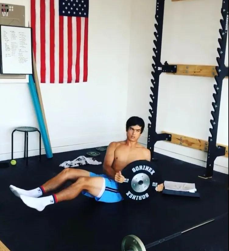 拥有中国血统的男明星,拥有中国血统的他泰明星