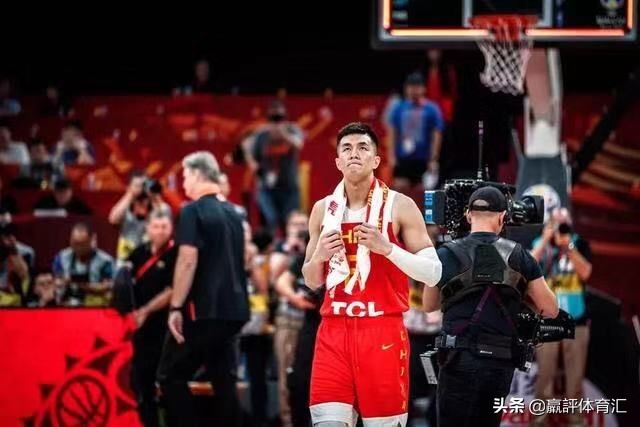 男篮杨毅争议文章,杨毅谈中国男篮不属于世界杯舞台