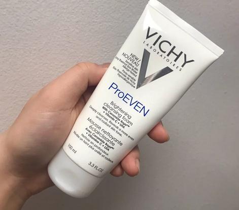 敏感泛红用洗面奶洗脸,男士敏感肌容易泛红修复洗面奶