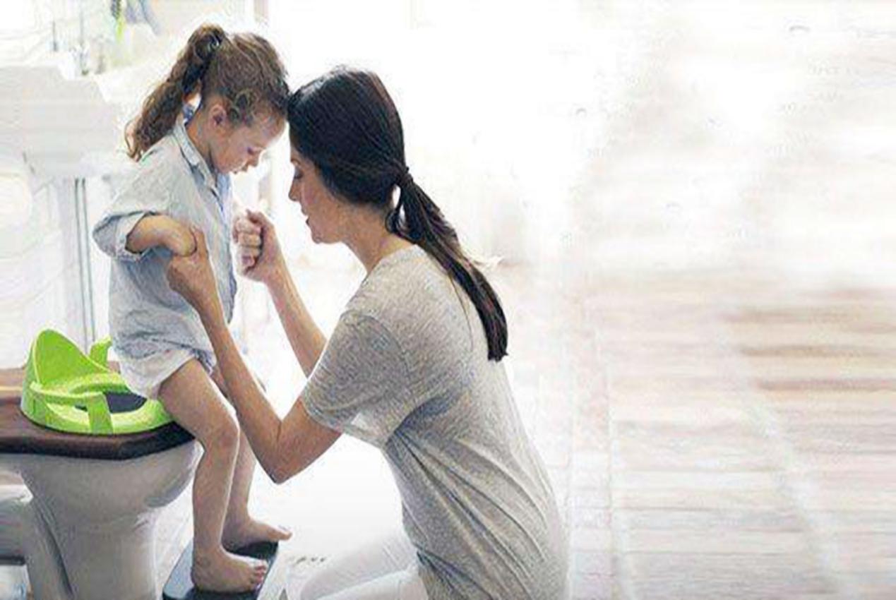 为什么孩子不喜欢在幼儿园拉粑粑,为什么孩子不愿意在学校拉臭臭