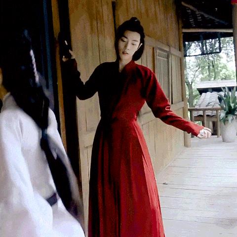 肖战怎么成为人气男神,肖战撩人的最高境界