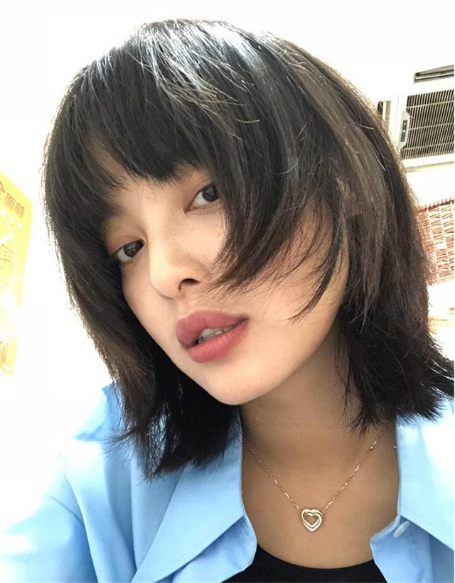 适合圆脸的妹纸的瘦脸短发型推荐,一款超级适合圆脸女生的发型