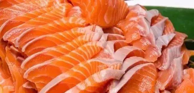 这样的三文鱼刺身你还敢吃吗,刺身三文鱼是生吃吗