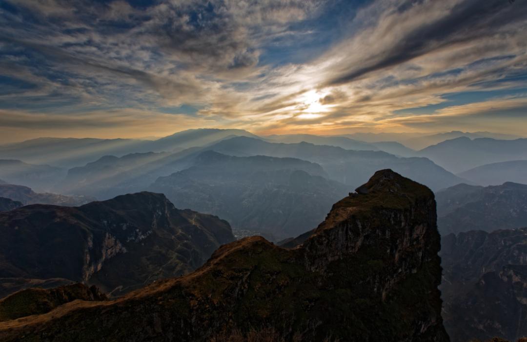缇庡搲浜戝崡瑙嗛,缇庡搲浜戝崡鍓х収