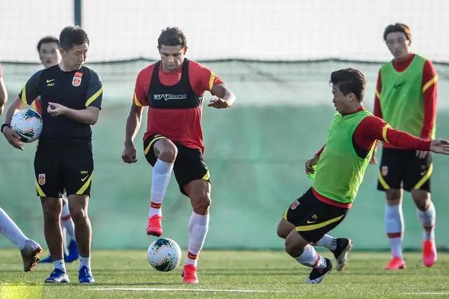 洛国富阿兰艾克森什么水平,高拉特洛国富艾克森阿兰