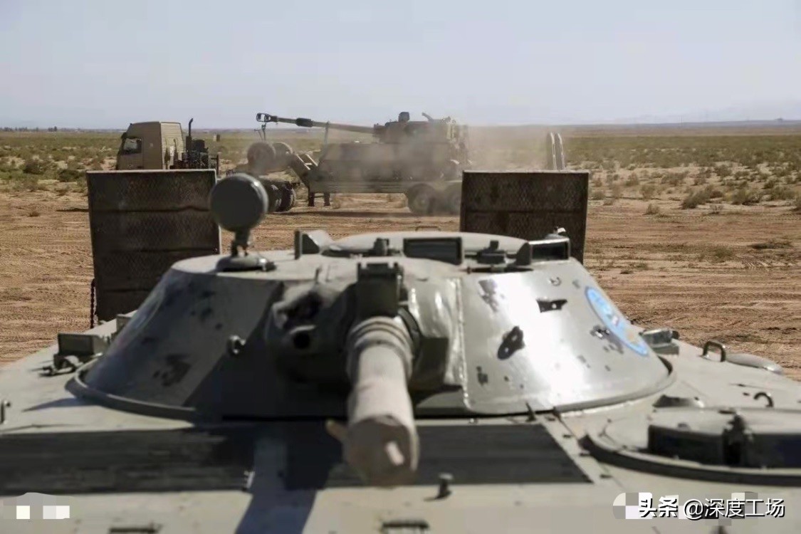 伊朗数万主力集结边境！一旦动起手：巴铁3天就能消灭伊朗装甲师