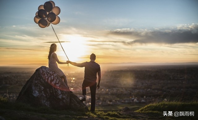 女孩说自己凡尔赛如何高情商回复,被女生说凡尔赛高情商回答