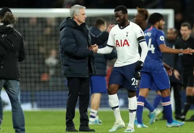 恩东贝莱被遗忘的球员,恩东贝莱过人集锦