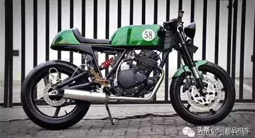 这些常人眼里的破铜烂铁,却是摩迷心中难得一遇的宝贝!