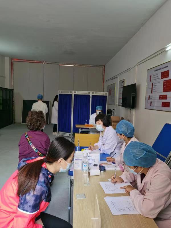 “我为群众办实事”主题*党**日实践活动