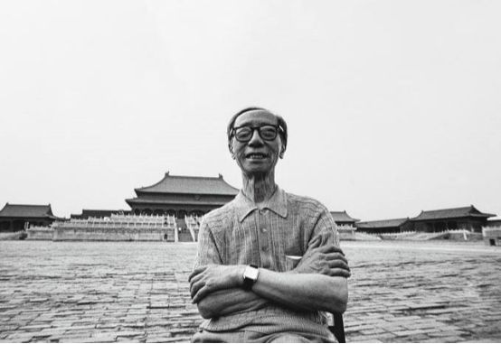 溥仪死后入皇陵了还是入公墓了,溥仪死后为什么可以埋葬在皇陵