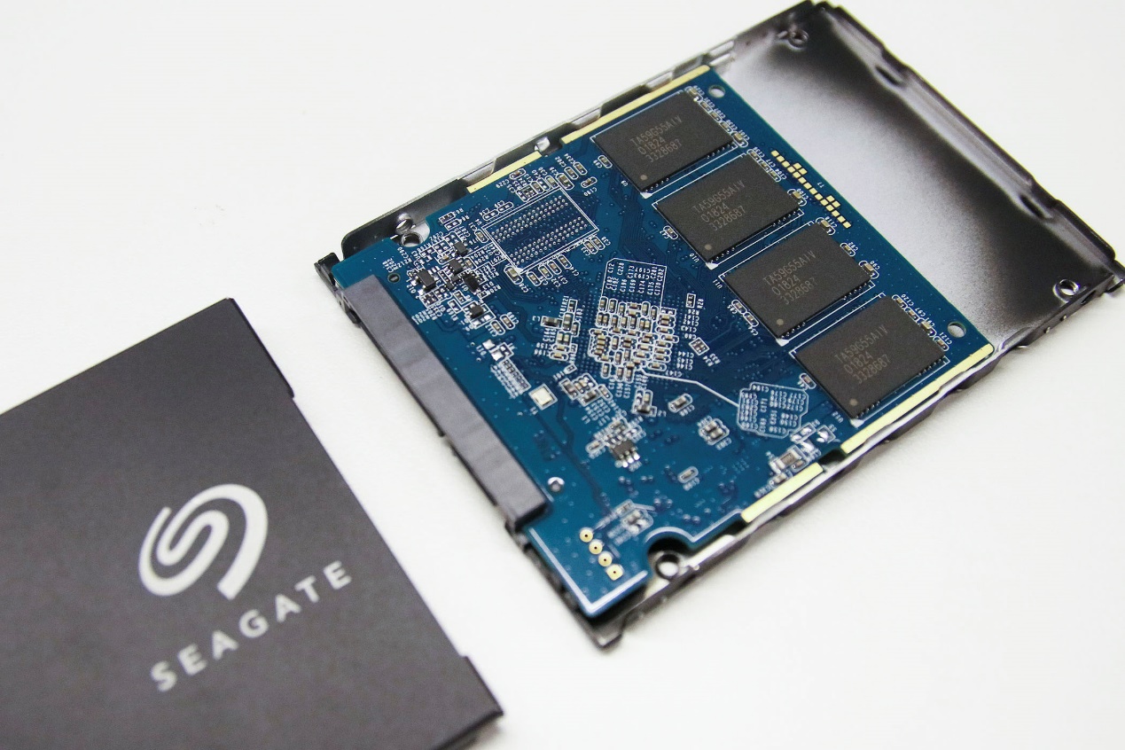 都是固态的c盘和d盘有什么区别,ramrom闪存硬盘