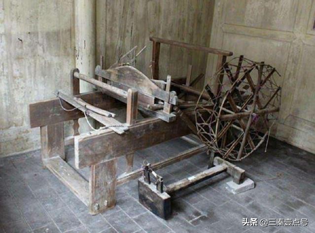 奶奶梳妆台嫁妆,奶奶的嫁妆柜子老物件