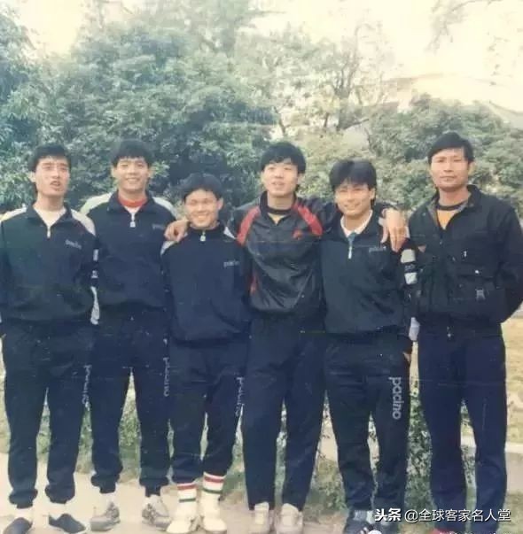 广东梅州足球队中甲,梅州有几个足球俱乐部在中乙