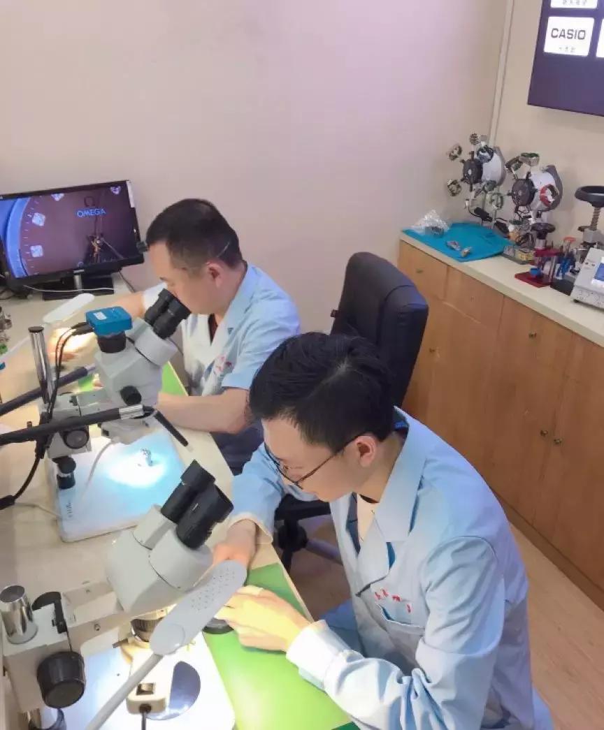 成都修旧手表,成都修表匠26年修好上万只手表