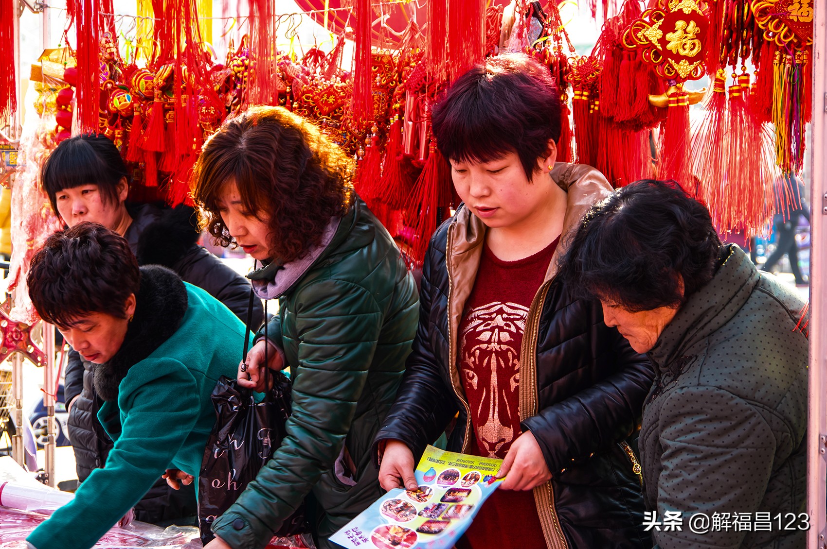 农民买东西惨遭忽悠,农民朋友不能上当受骗