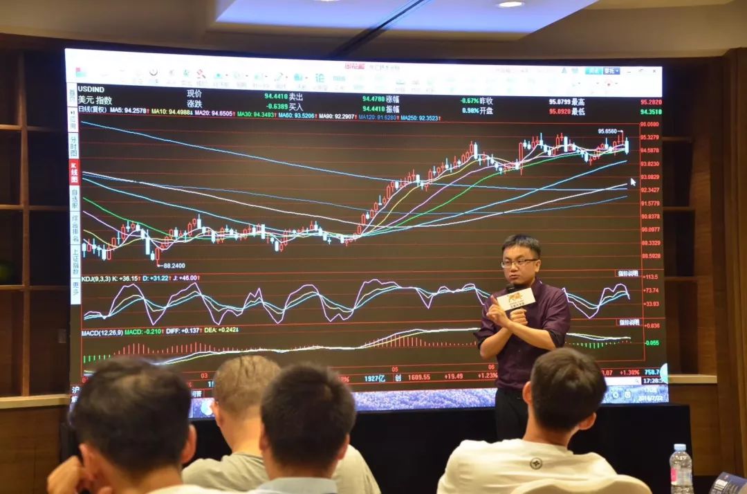 98年炒股暴富的一波人,98年炒股08年搞房地产