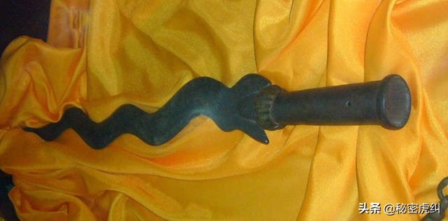 刀枪剑戟斧钺勾叉,刀枪剑戟斧钺钩叉镋棍