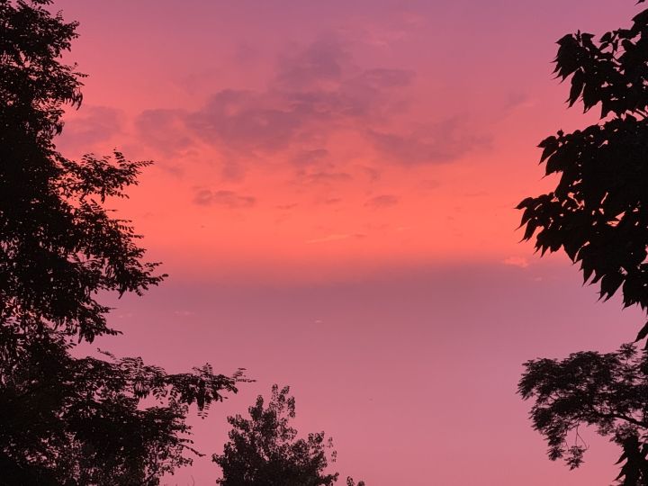 你最舍不得换的壁纸,朋友圈背景图插画