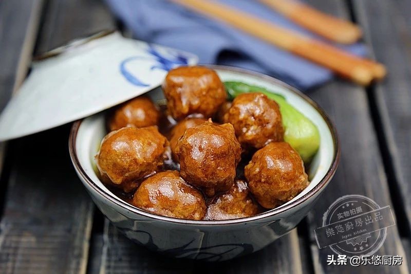 圆圆肉丸子的家常做法,肉丸子过年菜谱家常菜做法