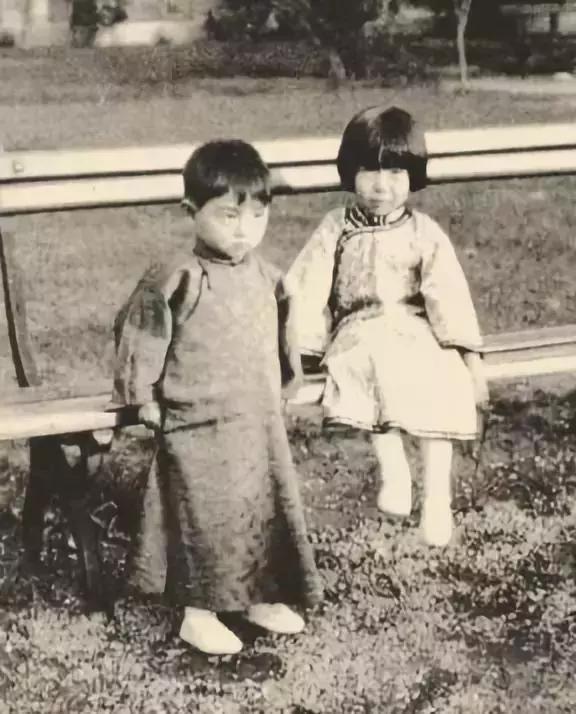 张爱玲去世后的遗书,张爱玲晚年病情