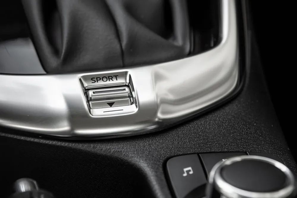 yaris鍥藉浠锋牸,涓扮敯yaris缇庣増