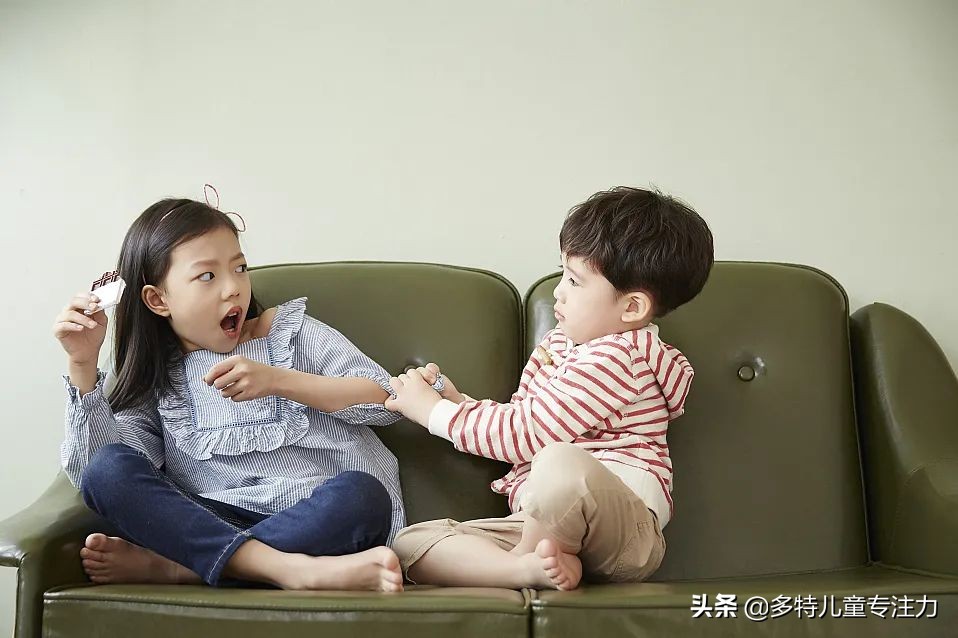 孩子占有欲太强怎么引导,小孩两岁特别有占有欲怎么引导