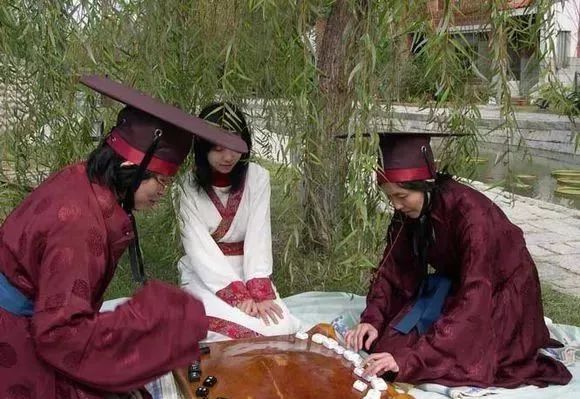 鎸囧皷涓婄殑楹诲皢娓告垙,鎸囧皷韫撮灎