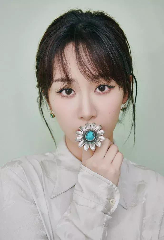 亲爱的热爱的佟年的身份曝光,亲爱的热爱的佟年身份爆光哪一集