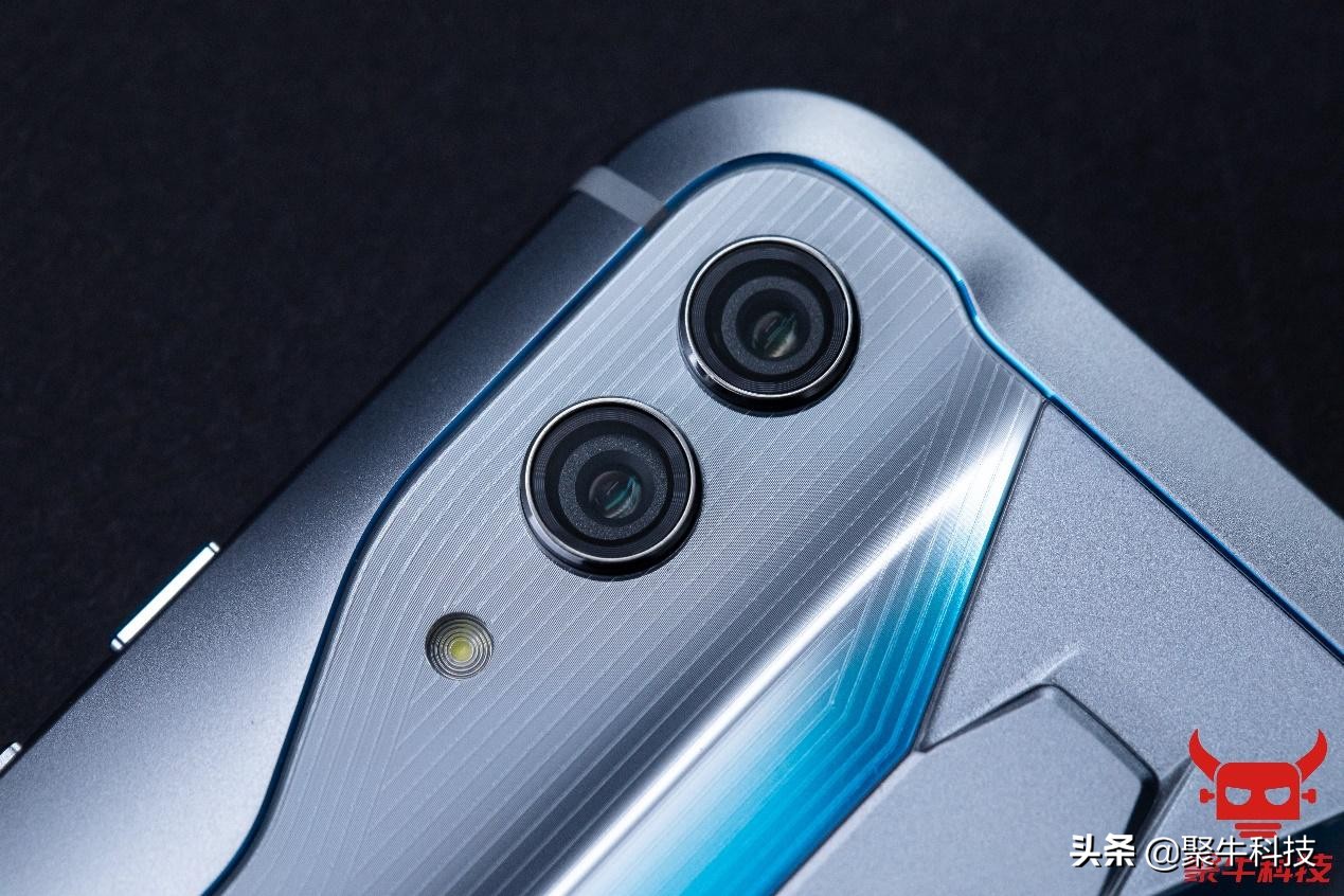 黑鲨游戏手机2pro上手体验,黑鲨手机2pro游戏体验