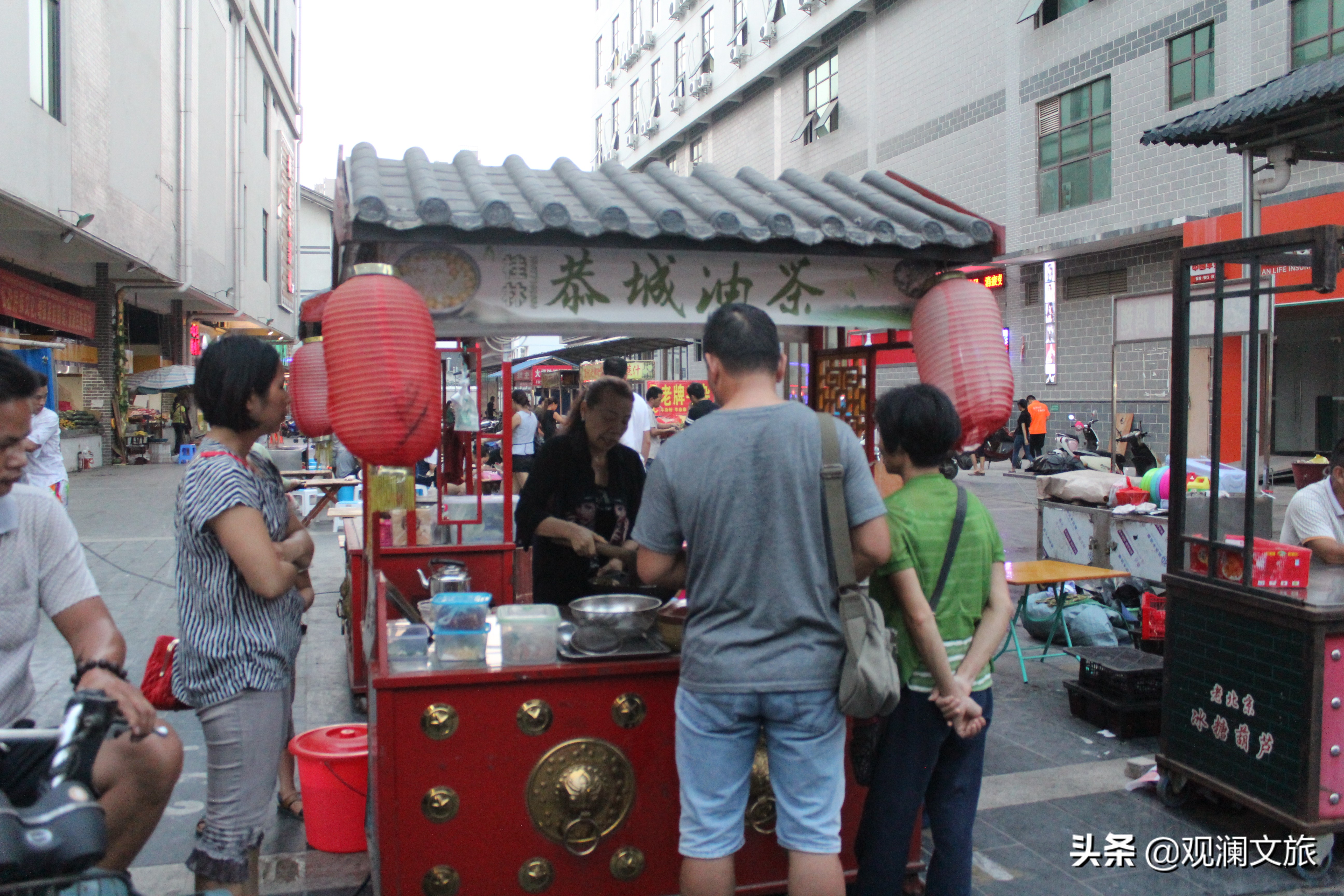 南宁商业街地摊,南宁地摊最大的街道