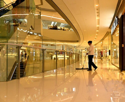 实体商场是不是电商造成的,网购对实体店带来的机遇和挑战