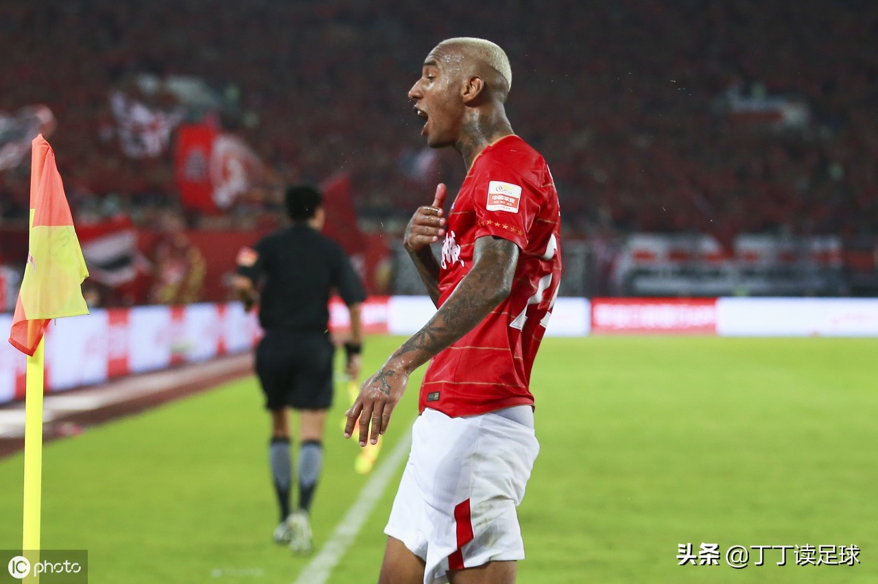 核心变异人！复出后状态倾斜摇晃的铁塔，到底怎么啦