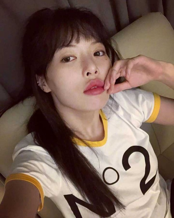 “疑似怀孕”“丰唇“热度还没过又上热搜绿色烟熏你敢同款吗？