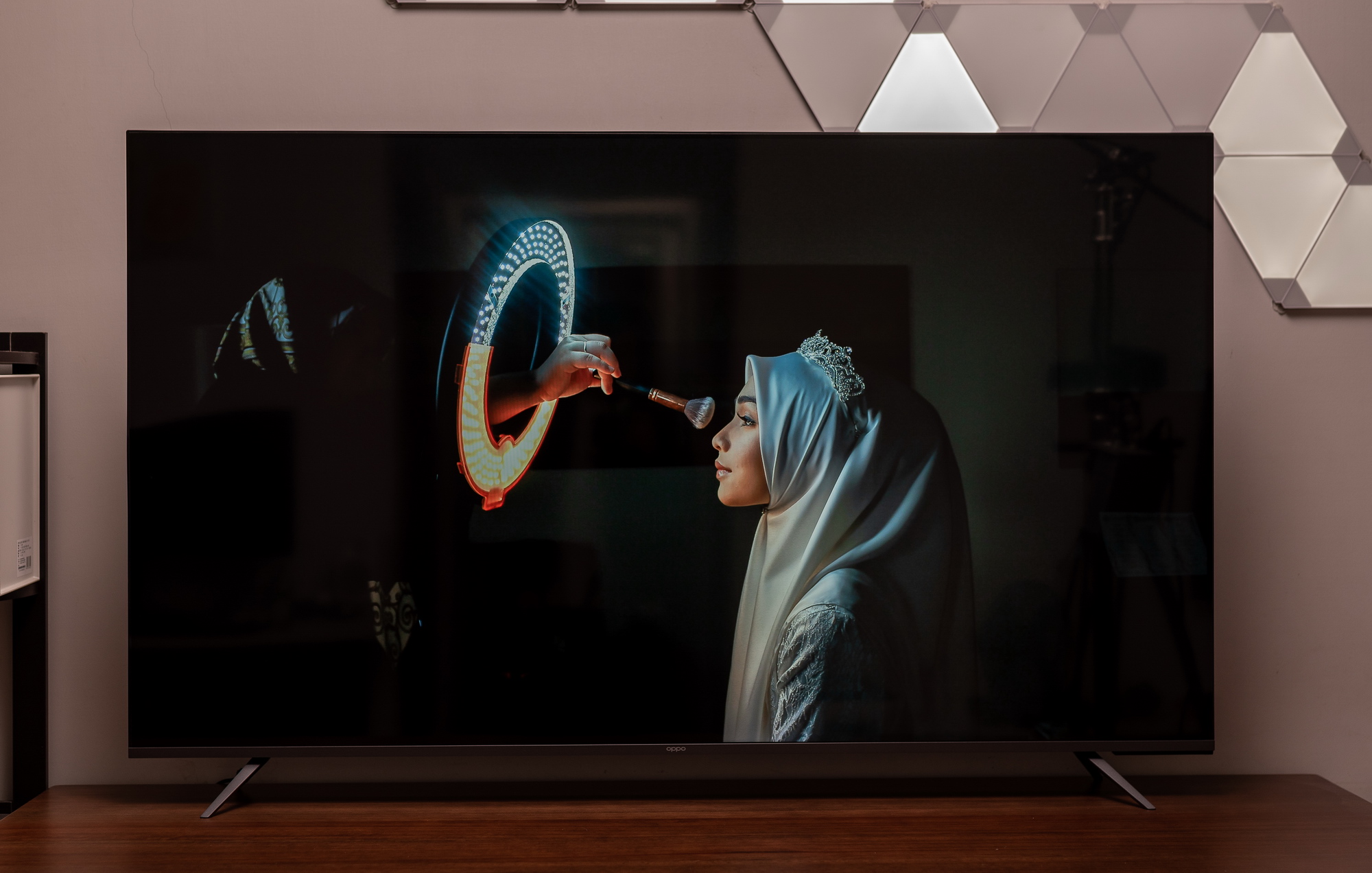 新电视装好之后要怎样才能开机,新电视到了怎么安装