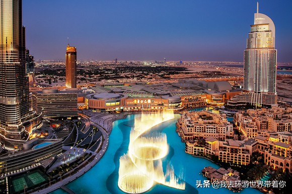 霸气的外貌下有个温柔的内心,霸气的背后隐藏着温柔和可爱