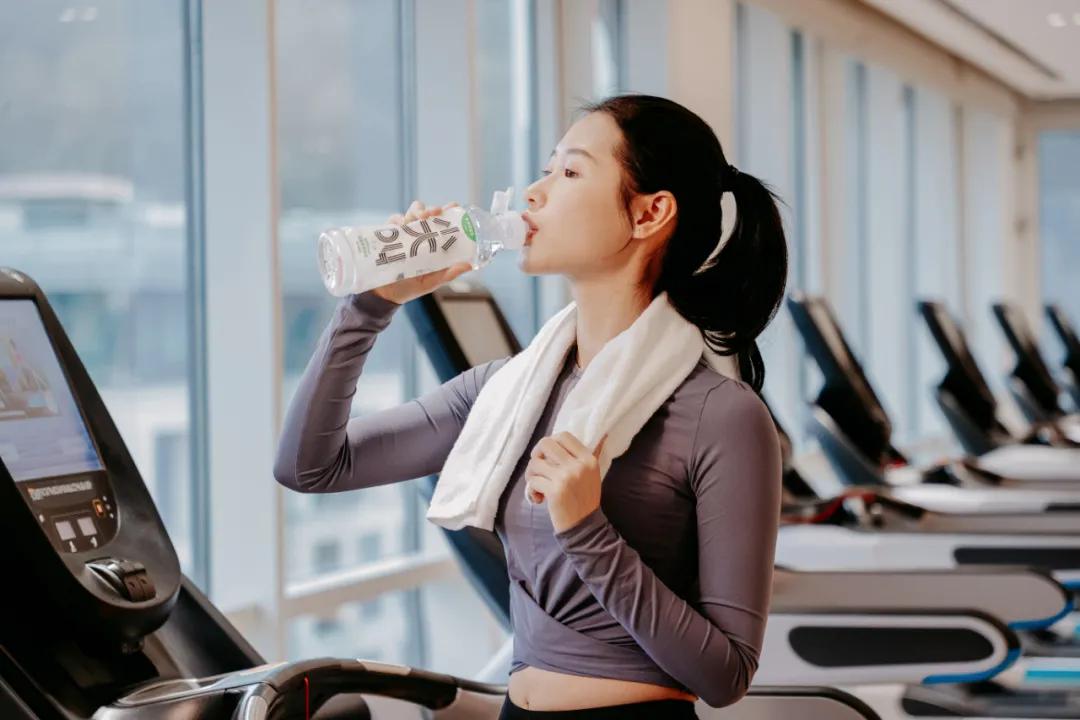 尖叫运动饮料多肽型,尖叫运动饮料属于什么品牌的