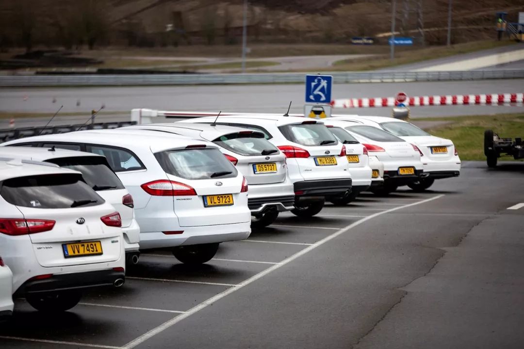 卢森堡是谁的属国,卢森堡是谁呀