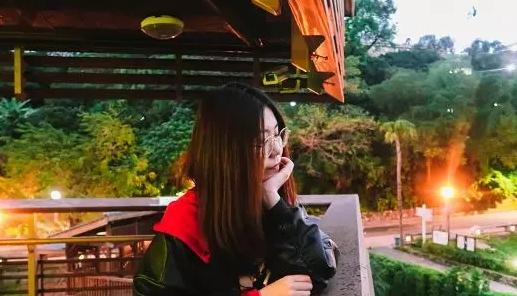 支付宝锦鲤女孩信小呆一夜暴富,2018中国锦鲤信小呆获奖专访