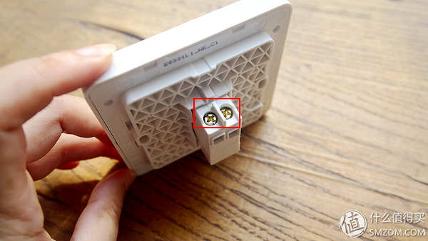 罗格朗开关插座内部结构如何组装,施耐德罗格朗西蒙哪个性价比高