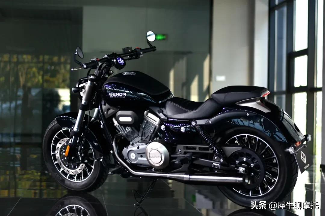 钱江闪电300和奔达灰石300,奔达灰石300适合跑长途高速吗