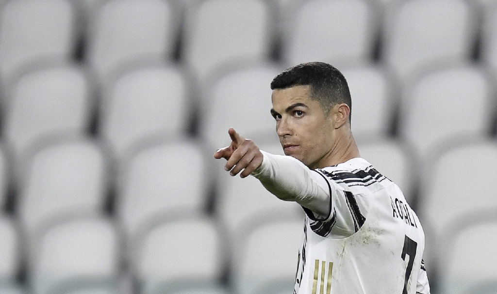 c罗人气超过梅西了吗,c罗魅力有多大