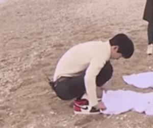 白敬亭上脚安踏跑鞋,安踏氮科技跑鞋白敬亭同款