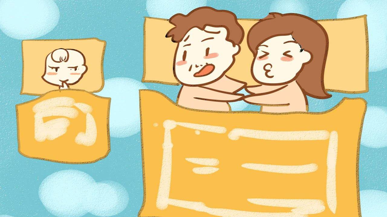 父母同房时被孩子撞见咋办？这3种方法，既能化解尴尬又能教育孩子